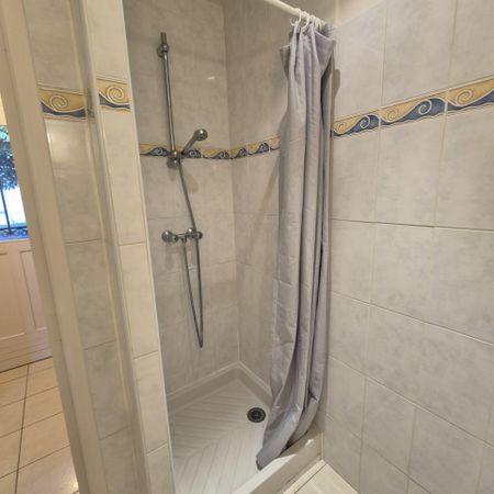 Location Appartement 1 pièce 23m² ST MAUR DES FOSSES 94100 - Photo 4