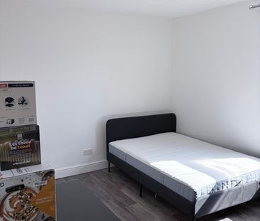 Room in a Shared House, Blenheim Street, BS5 - Photo 2