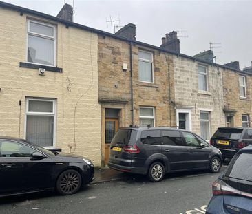 2 bed terraced house to rent in Ford Street, Burnley, BB10 - Photo 2