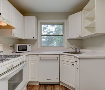 For Lease - 210 Emery Street, London South, Ontario - Photo 6