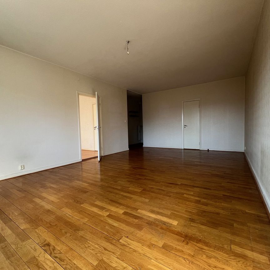 Karl XI:s väg, Halmstad - Photo 1