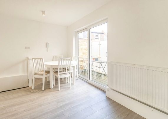 Ruvigny Gardens, SW15 1JR, London - Photo 1