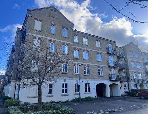 Coxhill Way, Aylesbury, HP21 - Photo 1