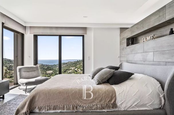 LOCATION SAISONNIÈRE - ROQUEBRUNE-SUR-ARGENS - VUE MER PANORAMIQUE - 4 CHAMBRES - Photo 1