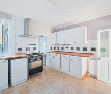 3 bedroom mid terraced house to rent, - Photo 5