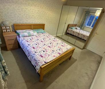 4 bedroom detached house to rent - Photo 2