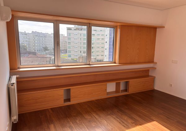 Apartamento T2 para Arrendamento no Palácio da Enseada em Matosinhos