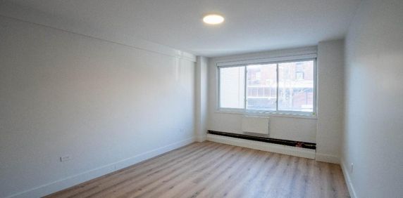 1 MOIS GRATUIT – Studio et 1 Ch. à 2 pas des Universités à louer Montreal - appartement / logement - Photo 2