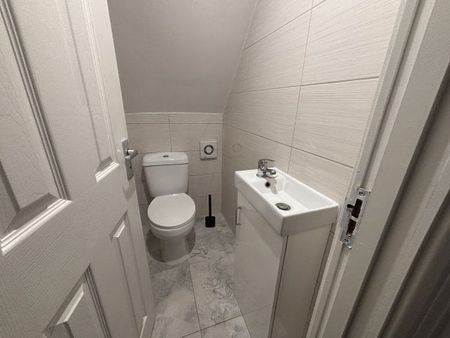 Room 2, Ida Road, WS2, Property for rent - Photo 5