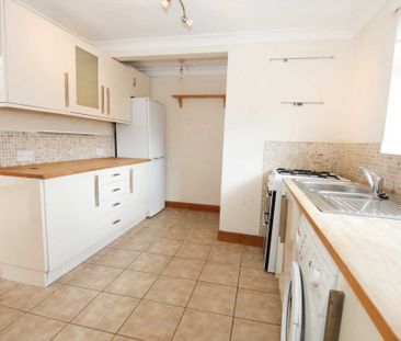 1 bed Flat for rent - Photo 5