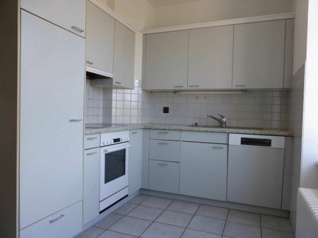 Char­man­te 2.5-Zim­mer­woh­nung mit­ten in Frau­en­feld - Photo 2