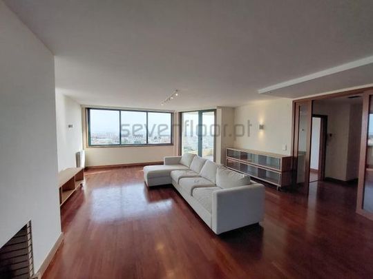 Apartamento T4 - Photo 1