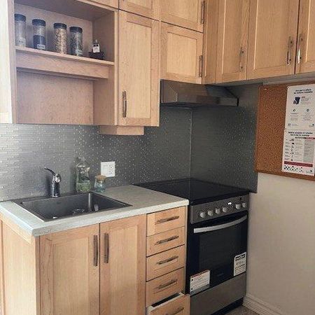 Vieux-Québec, studio à louer, tout compris, de juin 2026 à juillet 2027, 1 mois gratuit, - Photo 4