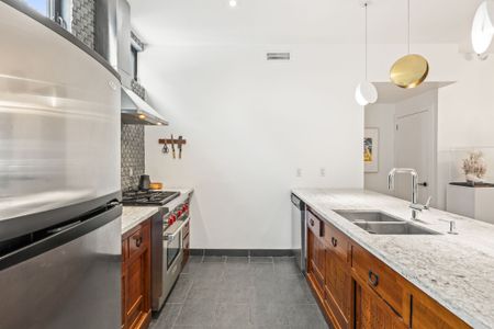 For Lease - 2068 Dundas Street Unit# Upper, Toronto, Ontario - Photo 3