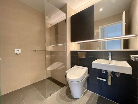 Luxury North Facing Three Bedroom with Two Car Space at Waterfall for Rent - Photo 3