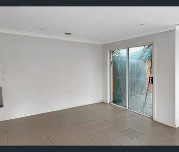 Good size home in great location - Photo 2