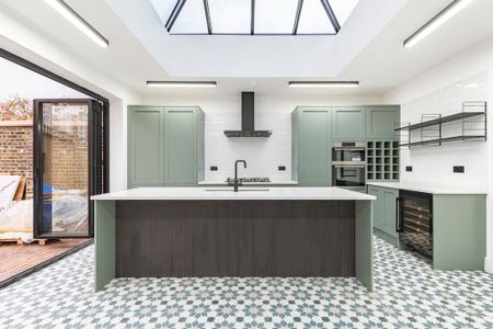 4 bedroom detached house to rent - Photo 3