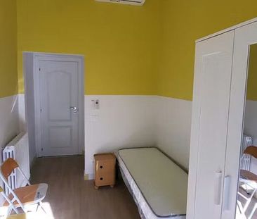 Via di Mezzo, Florence, Tuscany 50121 - Photo 4