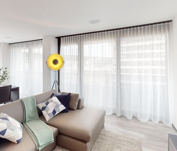 Spacious, comfortable living with Zürich right at your doorstep - Photo 2