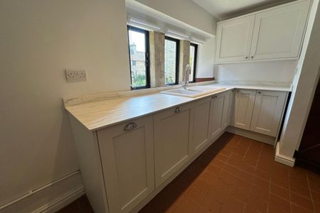 The Street, Grittleton, CHIPPENHAM - Photo 2