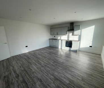 Clarence Street, Swindon - Photo 3