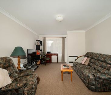 2 BEDROOM UNIT CLOSE TO PLAYING FIELDS - Photo 3