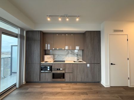 For Lease - 8 Interchange Way Unit# 1206, Vaughan, Ontario - Photo 4