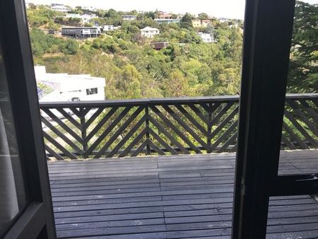 Refurbished Family Home with Panoramic Views - Photo 2