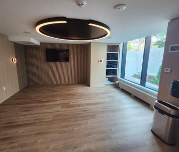 For Lease - 1 Fairview Road Unit# 3002, Mississauga, Ontario - Photo 4
