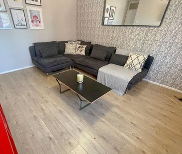 5 bedroom flat to rent - Photo 2