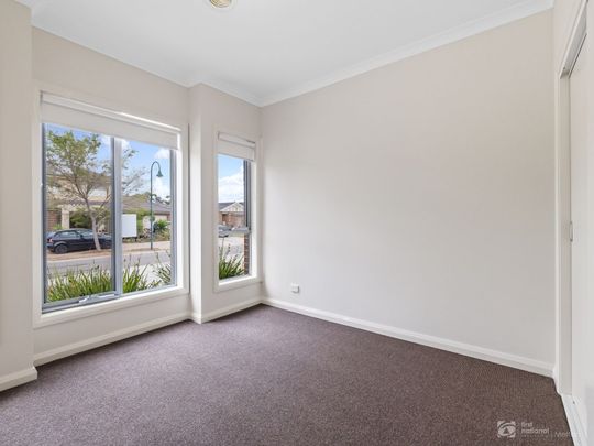 1/8 Haywood Grove, 3337, Harkness Vic - Photo 1