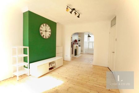 2 bedroom terraced house to rent - Photo 3