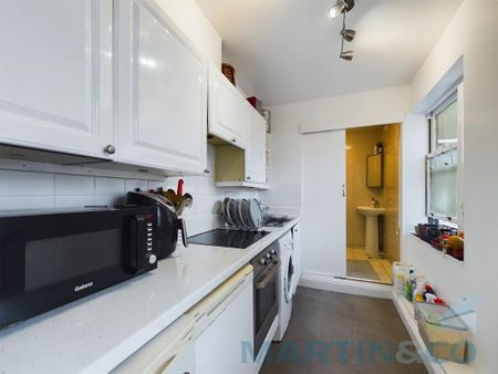 1 bedroom ground floor flat to rent - Photo 2