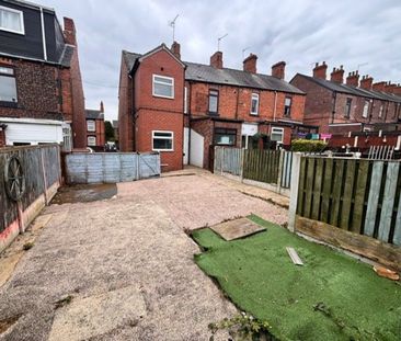 2 bed Terraced - To Let - Photo 5