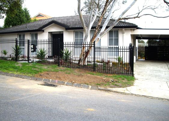 Brilliant three bedroom home - Photo 1