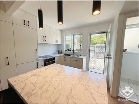 Central location Townhouses - Photo 5