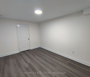 For Lease - 460 Mactier Drive, Vaughan, Ontario - Photo 6