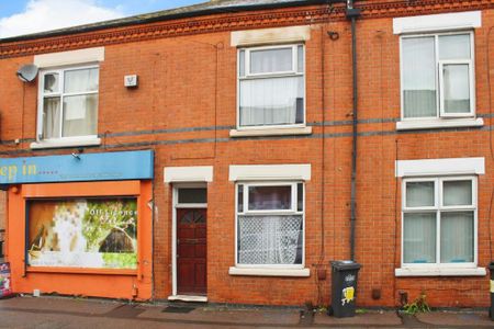 4 bedroom terraced house to rent - Photo 4