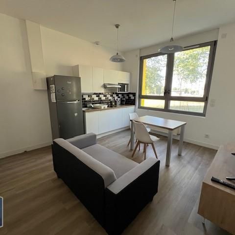 Location Appartement 1 pièce 9m² CHANGE 53810 - Photo 1