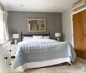 2 Bed Penthouse, Reservoir Studios, E1W - Photo 3