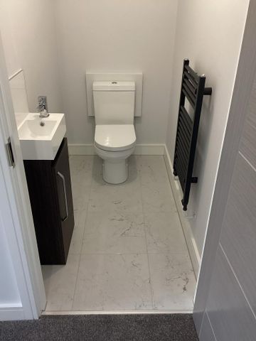 2 bedroom townhouse to rent - Photo 3