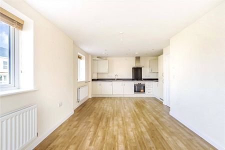 2 Bedroom Flat / Apartment - Abbotswood Common Road, Romsey - Photo 2