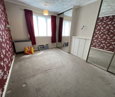 Vicarage Farm Road, Greater London, TW5 - Photo 5