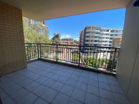 Two-Bedroom Unit - Walking distance to Parramatta CBD - Photo 3