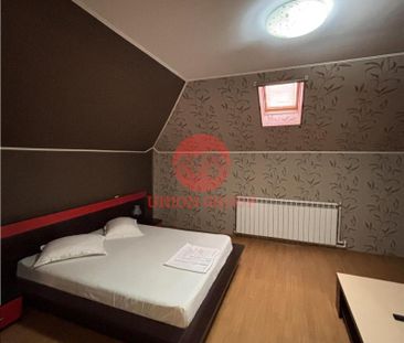 Vila Impecabila Mamaia-Sat, 6 Camere cu Baie Proprie + Apartament - Photo 4