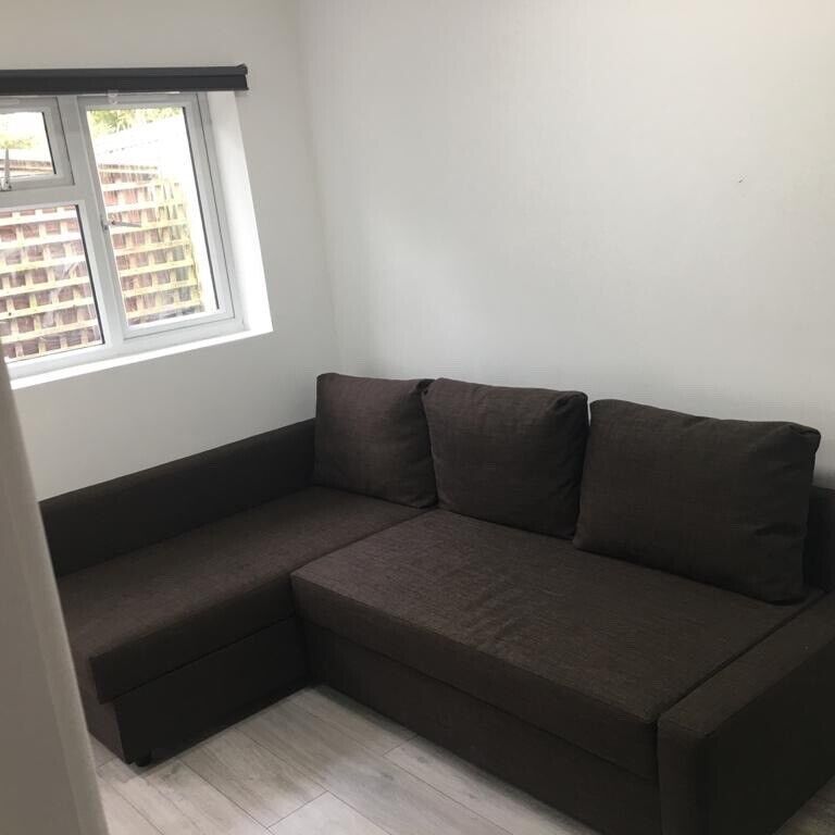 Studio Flat, Parsonage Street, E14 - Photo 1