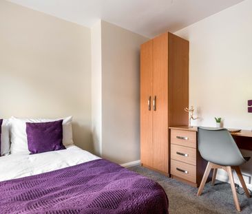 5 Bed Semi-Detached House, Colbourne Avenue, BN2 - Photo 3