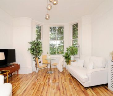 2 bedroom flat to rent - Photo 4