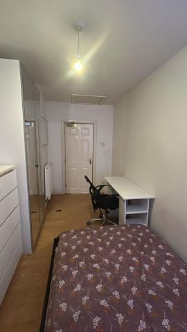 1 bedroom in a house share to rent - Photo 5