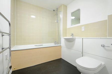 1 bedroom flat to rent - Photo 5